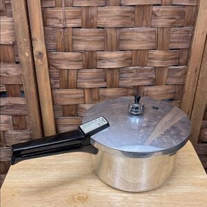 Vintage Presto Pressure Cooker Model A403A w/ Weighted Jiggler 4 Pieces